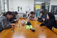 하조의 고로쇠 마시고 동백씨 브로치도 만들고...